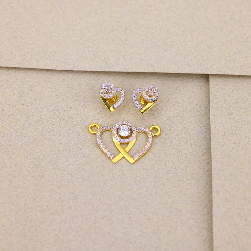Velmira Hridaya MS Pendant Set 22KT