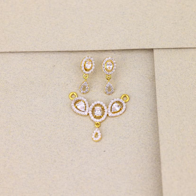 Trilora Dewdrop Radiance MS Pendant Set 22KT