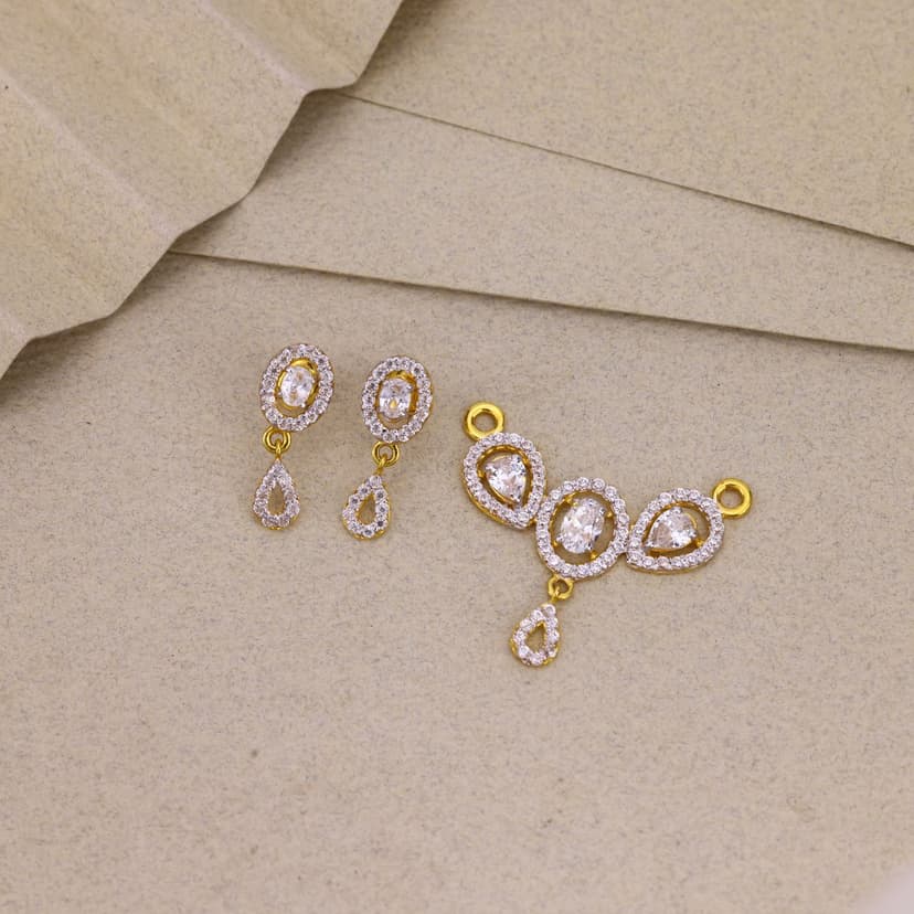 Trivenya Grace Halo MS Pendant Set 22KT