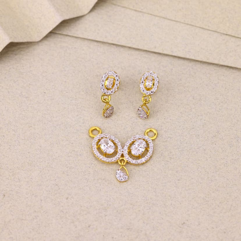 Yugmika Twin Halo Drop MS Pendant Set 22KT