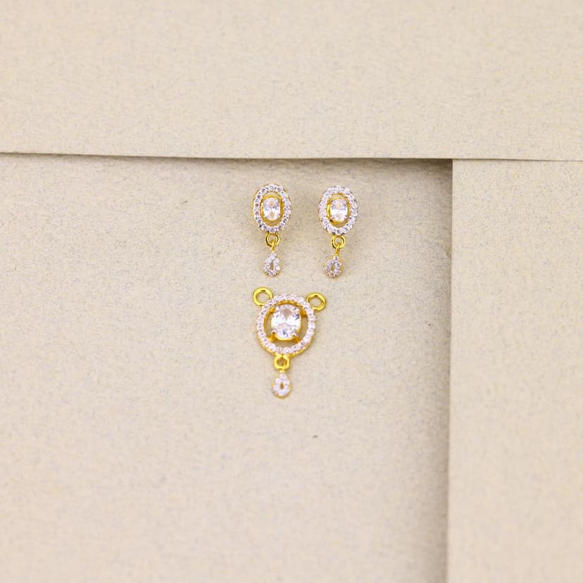Aarvika Classic Halo MS Pendant Set 22KT