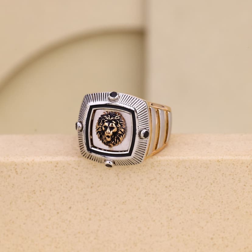 Aetherion Lion Crest Signet Gents Ring 18KT
