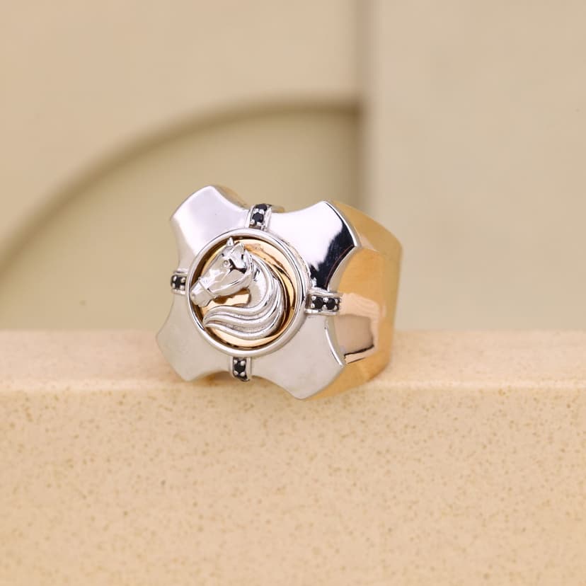 Orvion Steed Crest Signet Gents Ring 18KT
