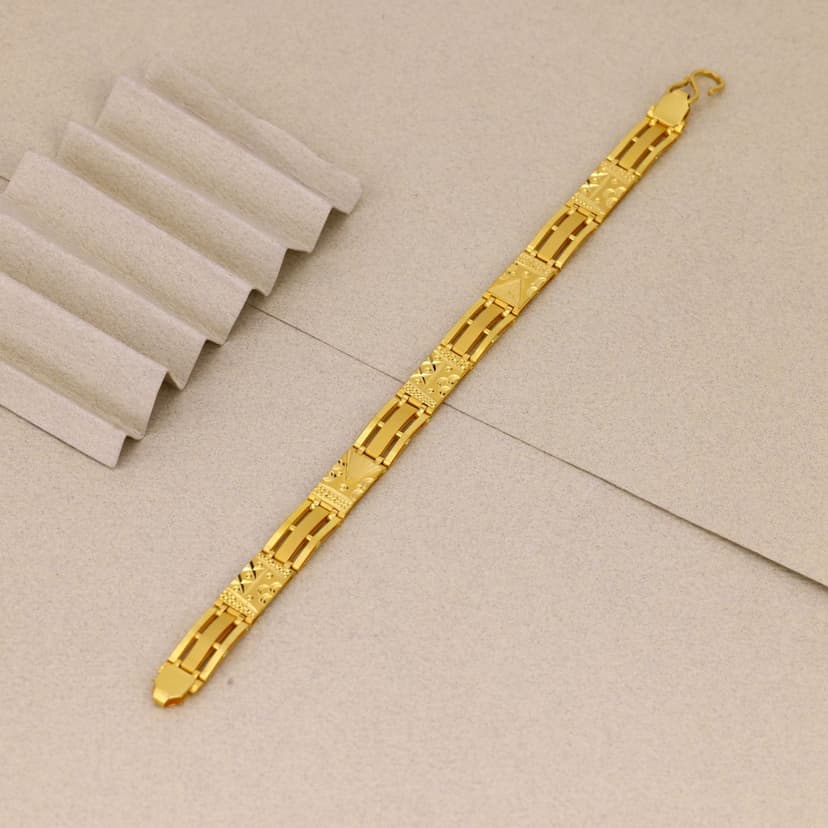 Regalis Crest Link Bracelet 22KT