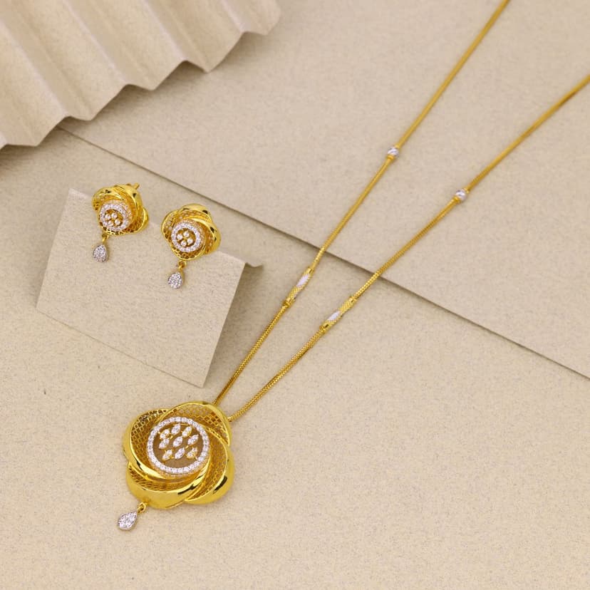 Varnika Bloom Chain Set 22KT