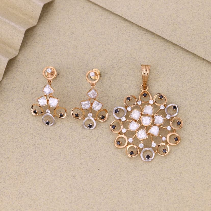 Rosé Noorika Charm Pendant Set 18KT