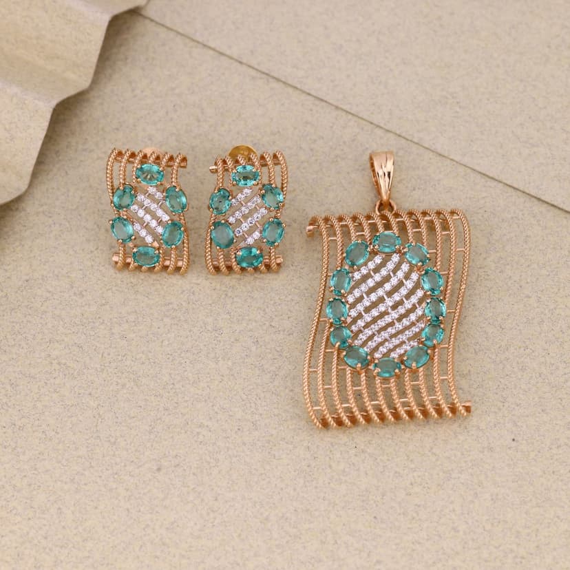 Aqua Weave Radiance Pendant Set 18KT