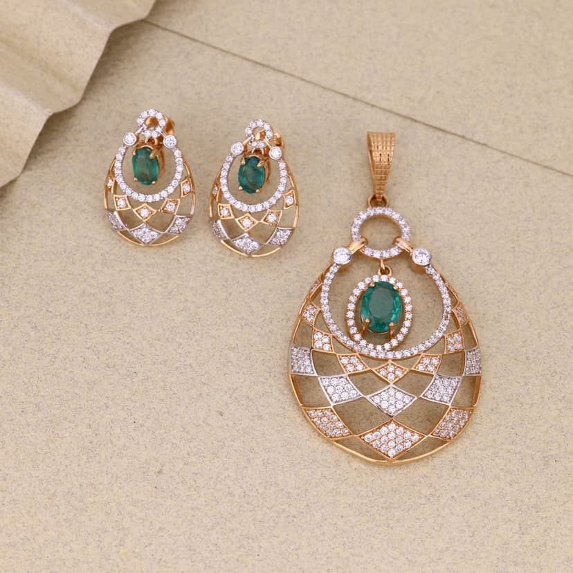 Emerald Lattice Grace Designer Pendant Set 18KT