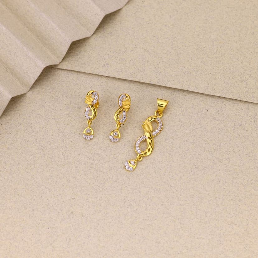 Seraphine Infinity Bloom Pendant Set 18KT