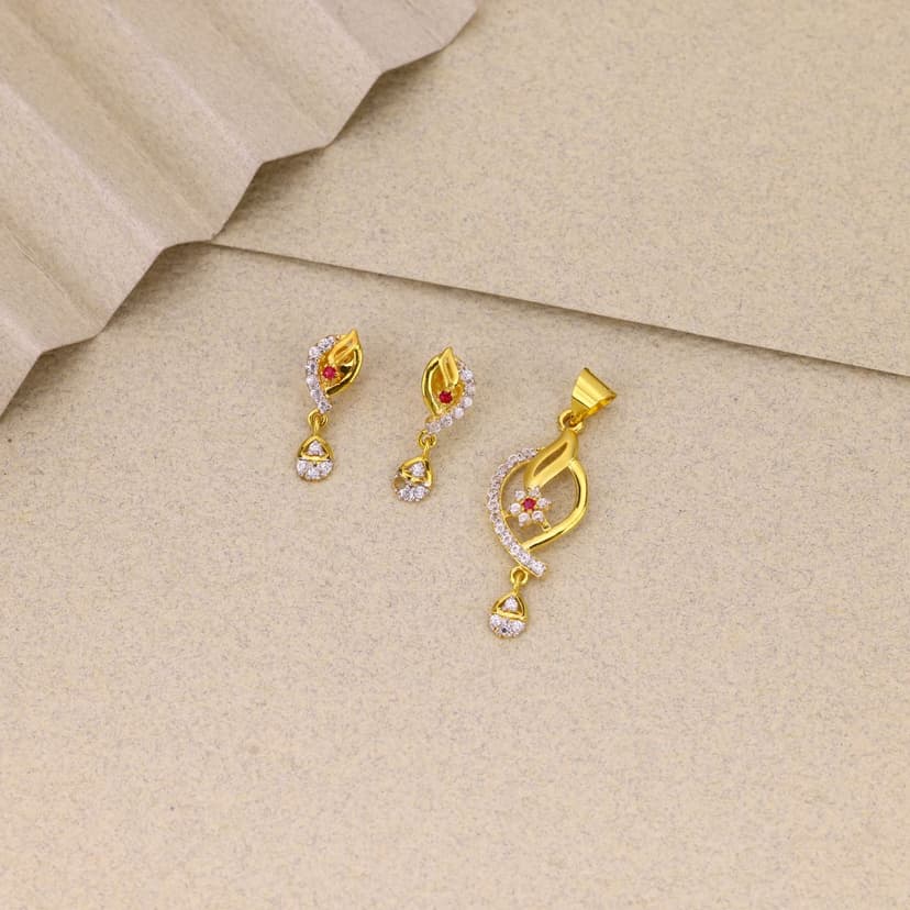 Aurelia Ruby Bloom Pendant Set 18KT