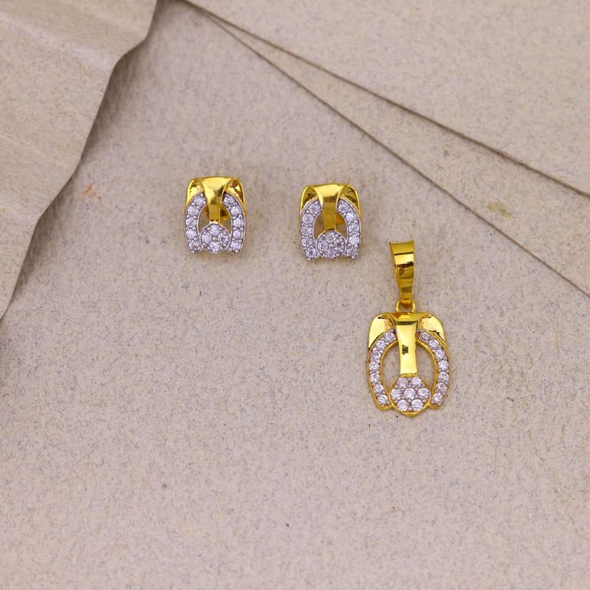 Aurelia Crown Arc Pendant Set 18KT