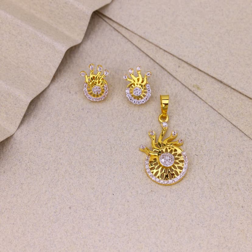Solviera Radiant Crown Pendant Set 18KT
