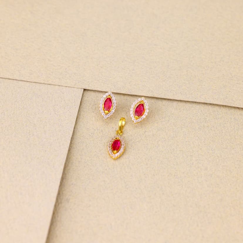 Rubelle Navette Glow Pendant Set 18KT