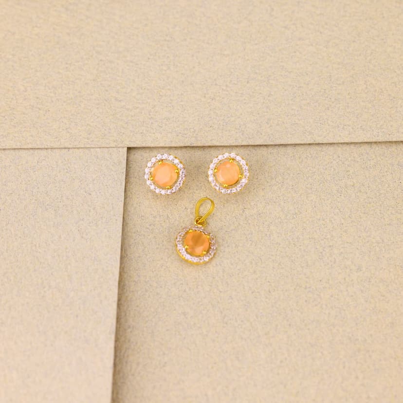 Ambera Glow Pendant Set 18KT