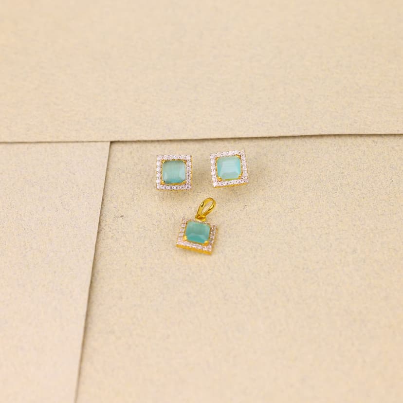 Celestia Aqua Square Pendant Set 18KT
