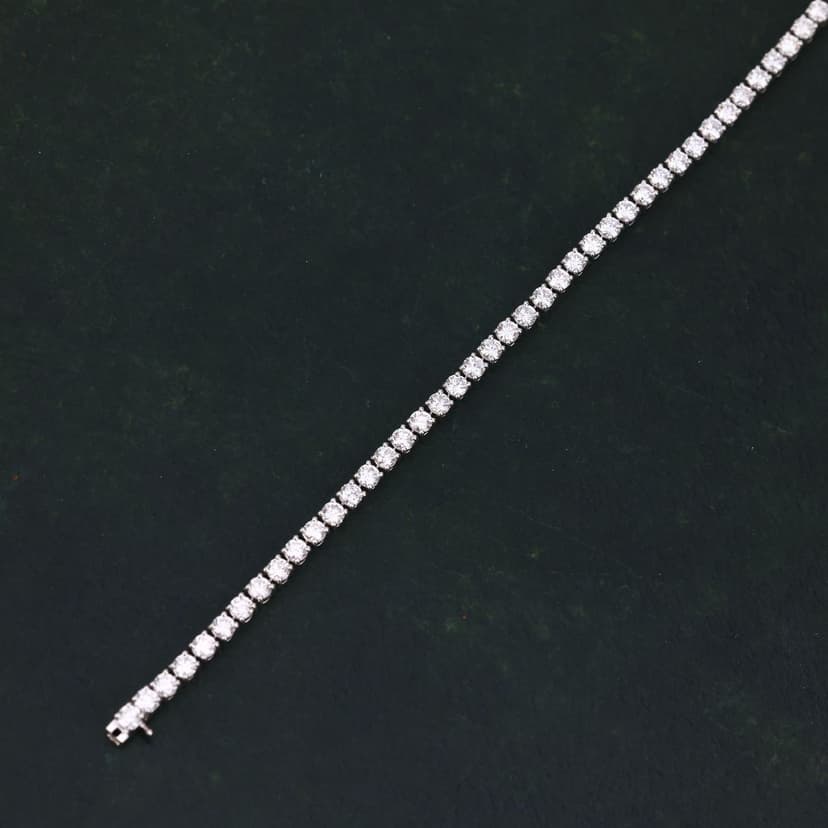 Veloura Diamond Line Bracelet 14KT