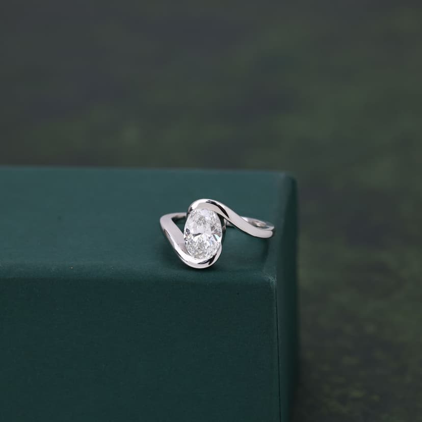 Twist Lab Diamond Ring 14KT