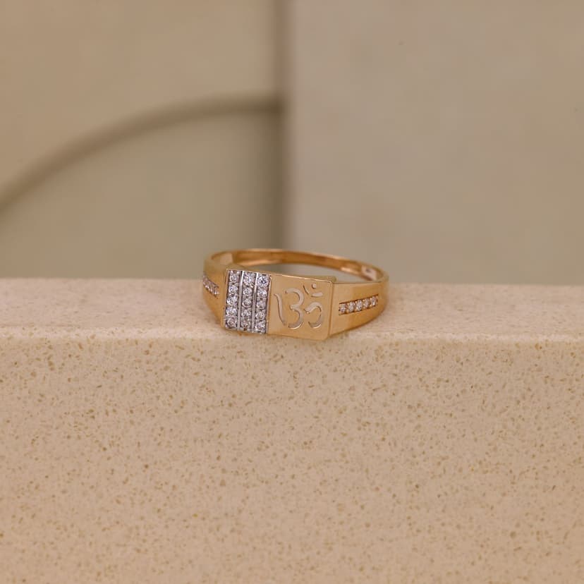 Omkara Trinity Crest Ring 18KT