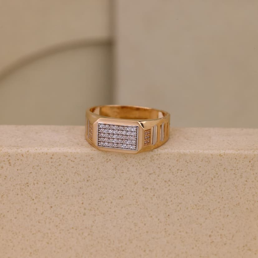 Varex Grid Pillar Ring 18KT