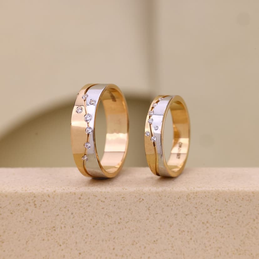 Celestia Flow Couple Rings 18KT