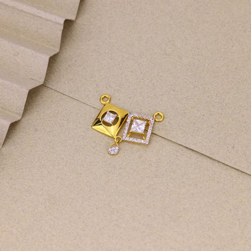 Dvivara Prism Pendant 22KT