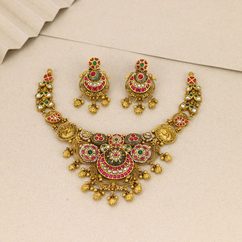 Varnithra Heritage Necklace 22KT
