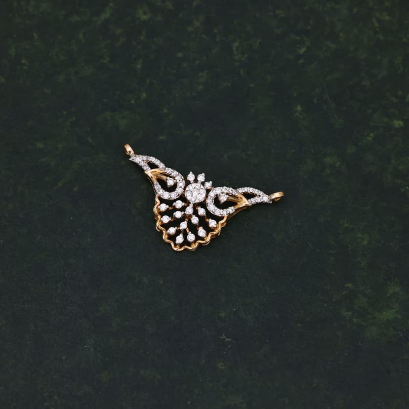 Vaelunira Real Diamond Mangalsutra Pendant 14KT