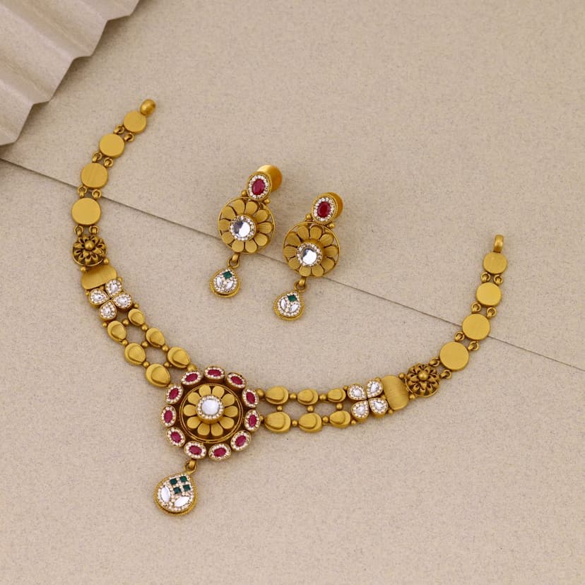 Suryamridhaya Antique Short Necklace 22KT