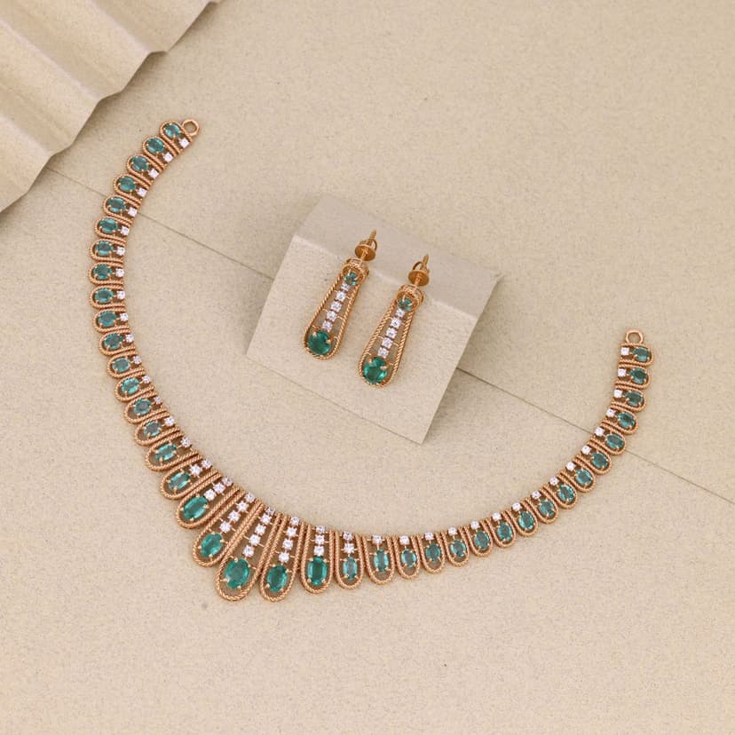 Norvelle Necklace 18KT