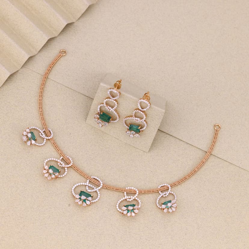 Varelza Necklace 18KT