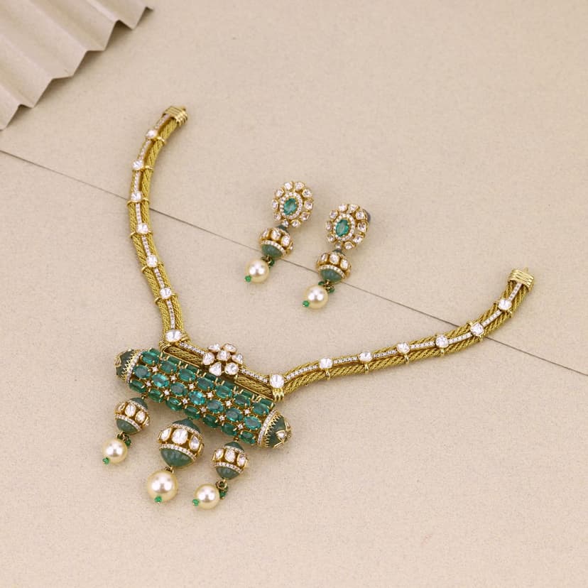Xyravelle Victorian Necklace 18KT