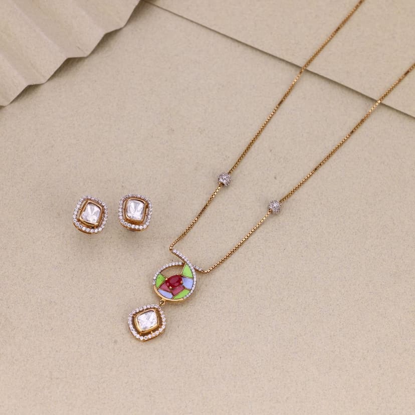 Solenyra Chain Set 18KT