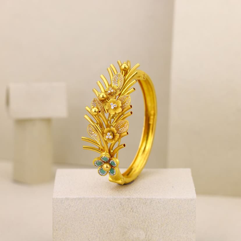 Pravelyra Antique Kada 22KT