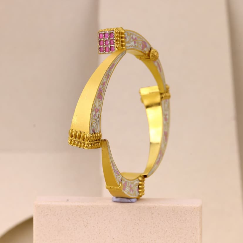 Meheriva Antique Kada 22KT