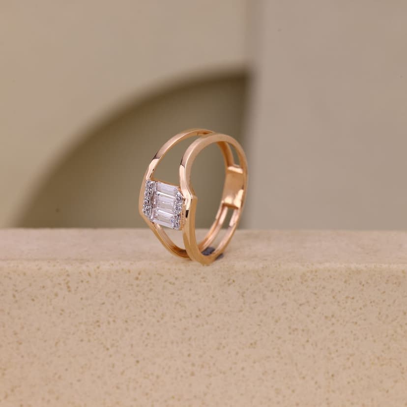 Aureline Crest Ring 18KT