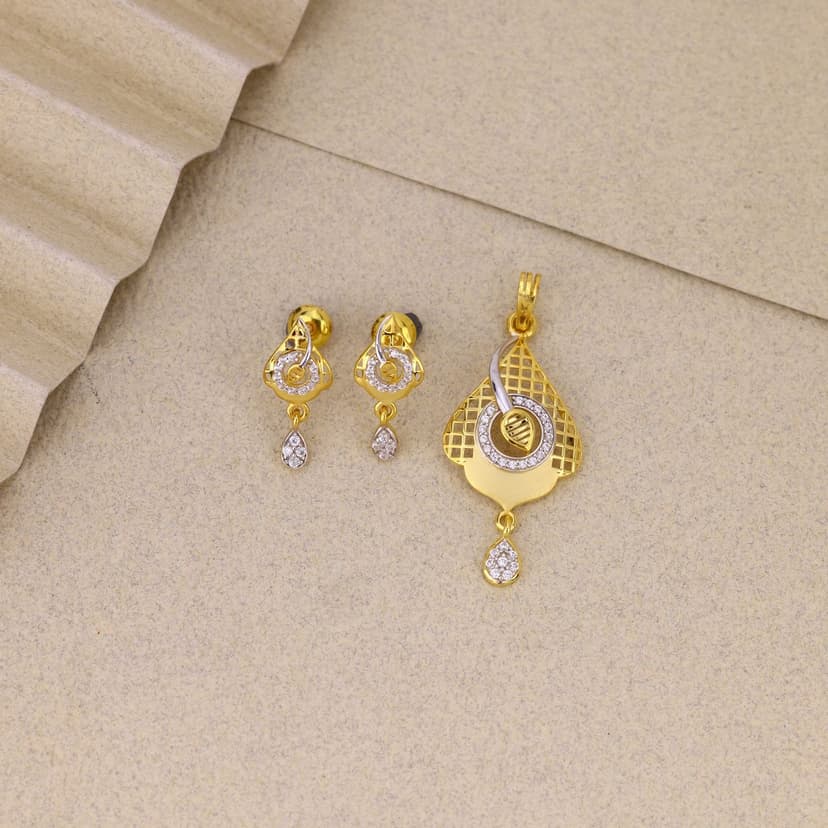 Velantria Pendant Set 9KT