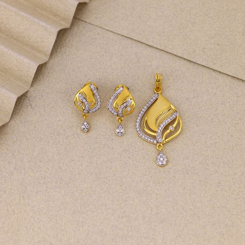 Selvarique Pendant Set 9KT
