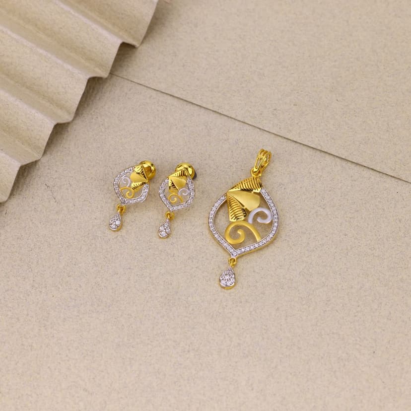 Liorentha Pendant Set 9KT