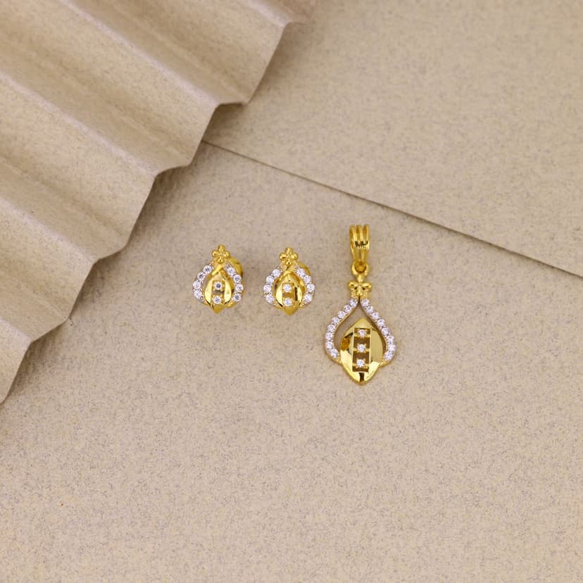 Theryselle Pendant Set 9KT