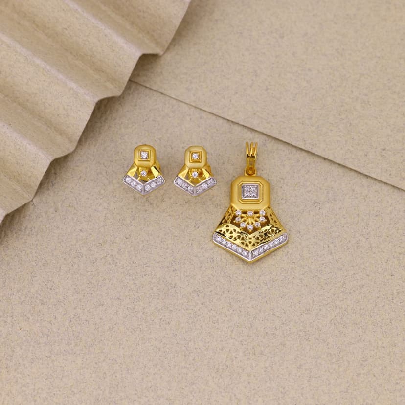 Vorenthique Pendant Set 9KT