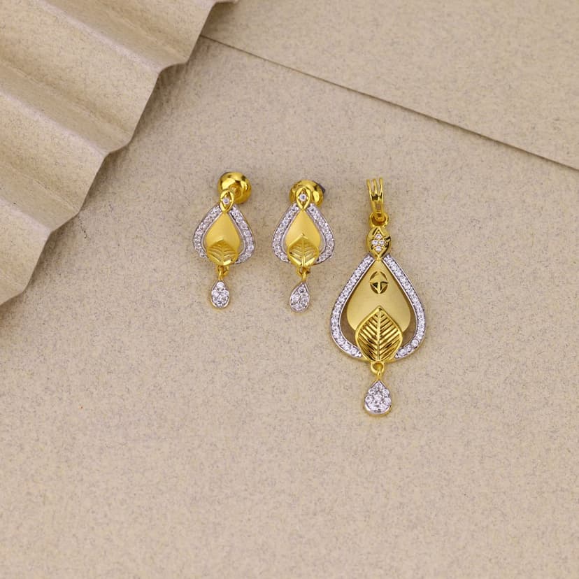 Caelorique Pendant Set 9KT