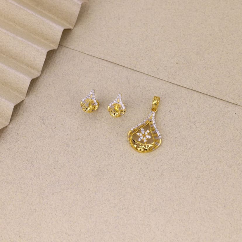 Voralyn Pendant Set 9KT
