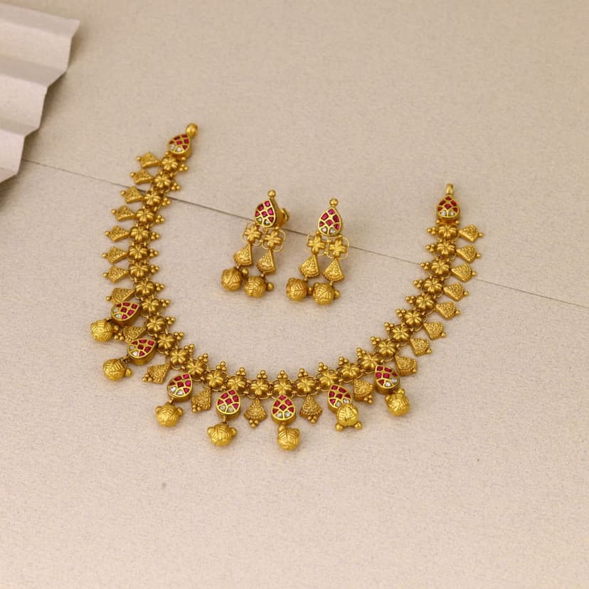 Svarnlekha Antique Necklace 22KT