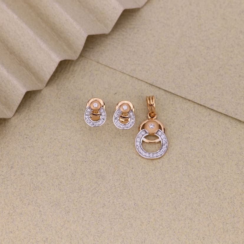 Solienne Openwork Pendant Set 18KT