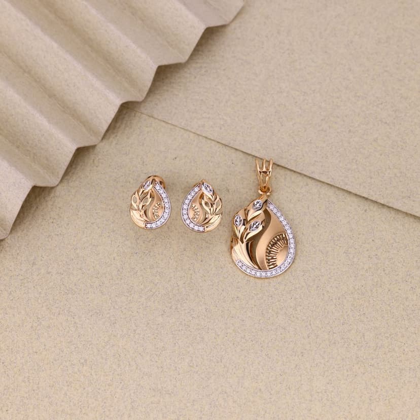 Alurea Botanical Pendant Set 18KT