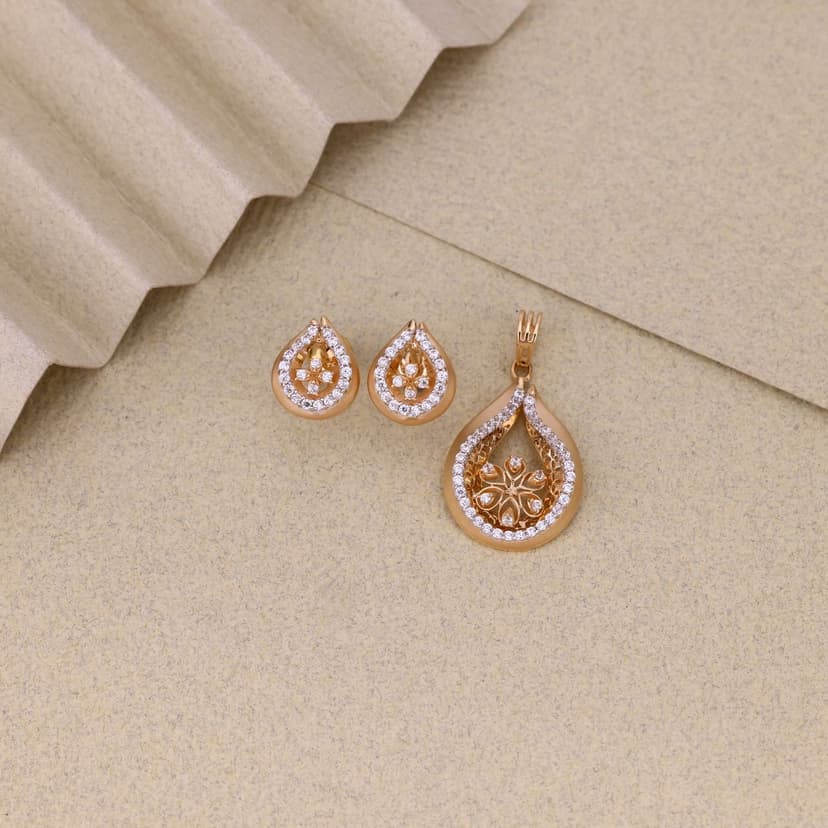 Alurette Bloom Pendant Set 18KT