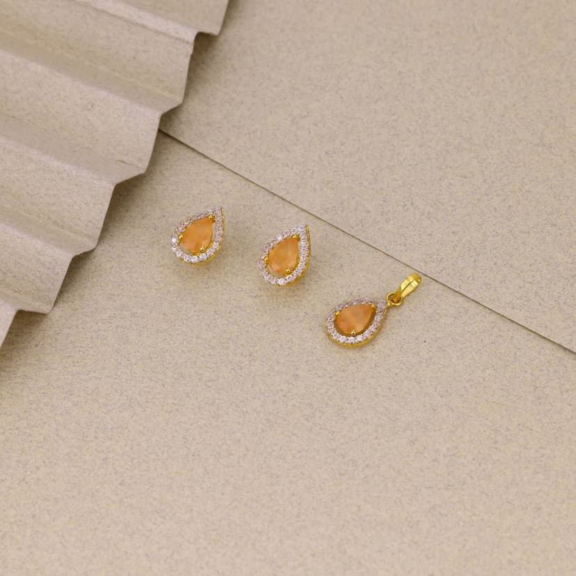 Pevoria Pendant Set 18KT