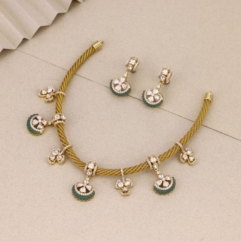 Mirevayne Necklace 18KT