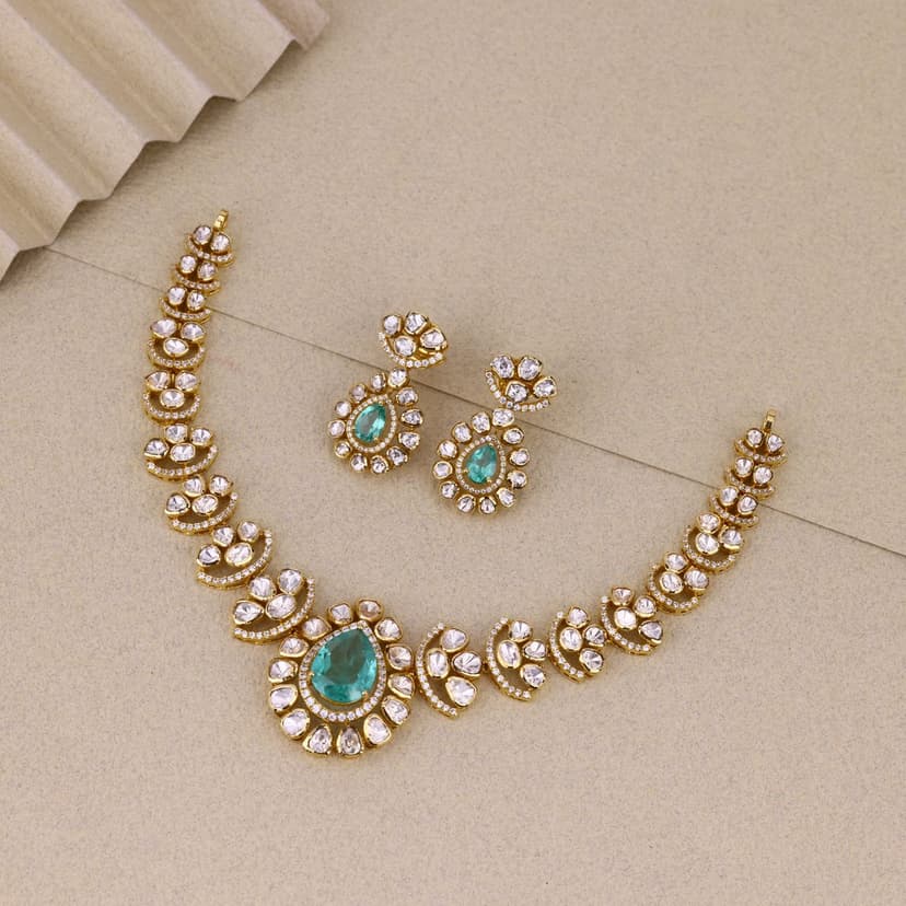 Dravessa Necklace 18KT