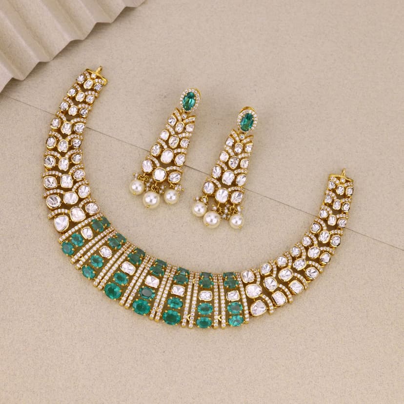 Qurevessa Necklace 18KT